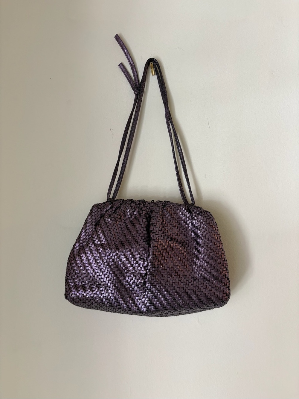 Anthologie Woven Shoulder Bag in Plum